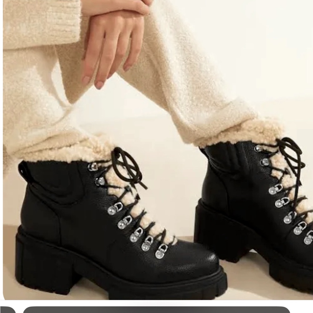 🏷️Guess Kiele women’s lug Sherpa lace up boot size 8 NWT 🙌🏼